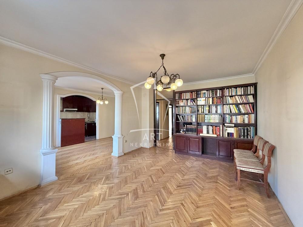 Stan na prodaju u Beogradu, Beograd na vodi, cetvorosoban, 99m2, cena 380000 evra