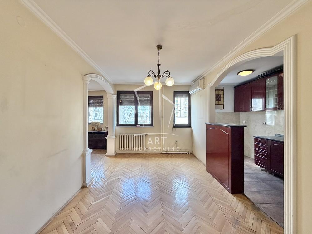 Stan na prodaju u Beogradu, Beograd na vodi, cetvorosoban, 99m2, cena 380000 evra