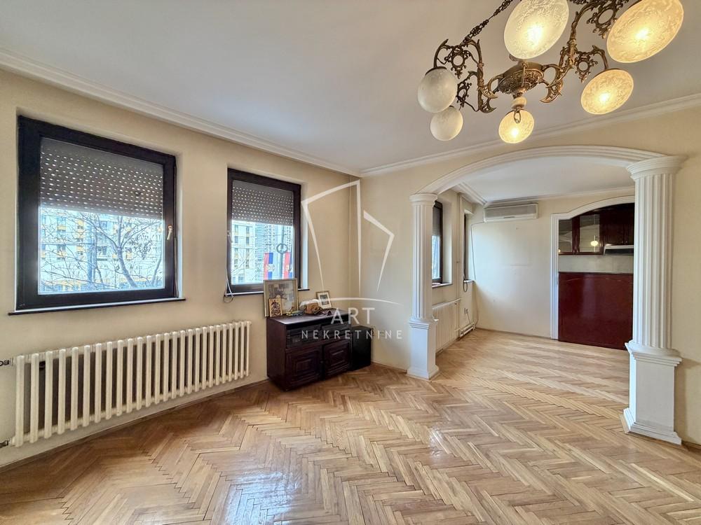 Stan na prodaju u Beogradu, Beograd na vodi, cetvorosoban, 99m2, cena 380000 evra