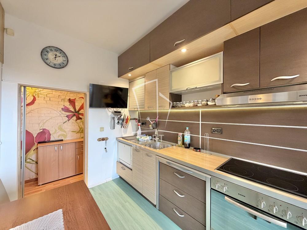 Stan na prodaju u Beogradu, Bulevar despota Stefana, dvosoban, 49m2, cena 207000 evra