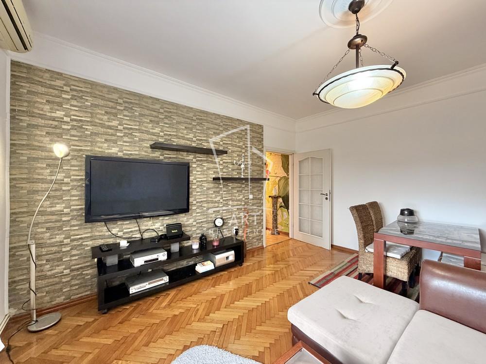 Stan na prodaju u Beogradu, Bulevar despota Stefana, dvosoban, 49m2, cena 207000 evra