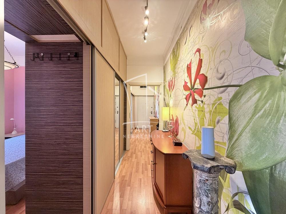 Stan na prodaju u Beogradu, Bulevar despota Stefana, dvosoban, 49m2, cena 207000 evra