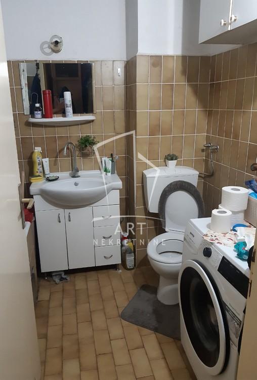 Stan na prodaju u Beogradu, Čukarica, dvosoban, 58m2, cena 179000 evra