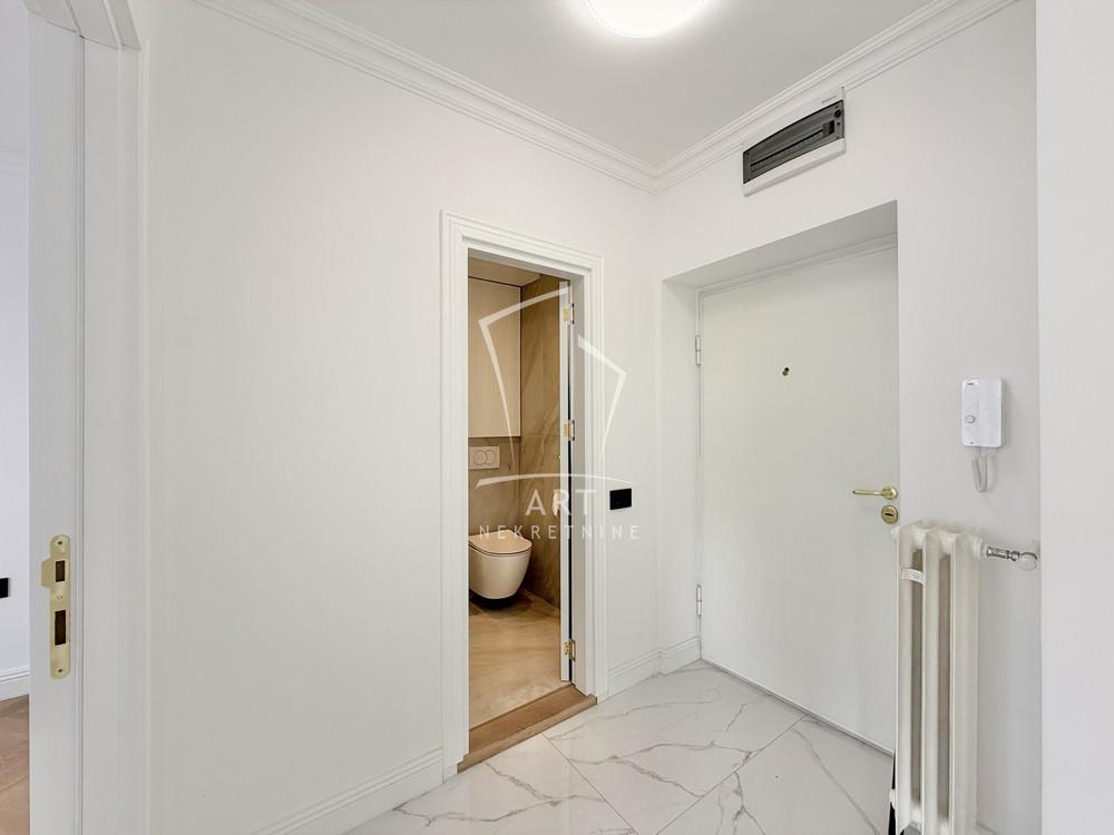 Stan na prodaju u Beogradu, Vračar, dvosoban, 43m2, cena 200000 evra