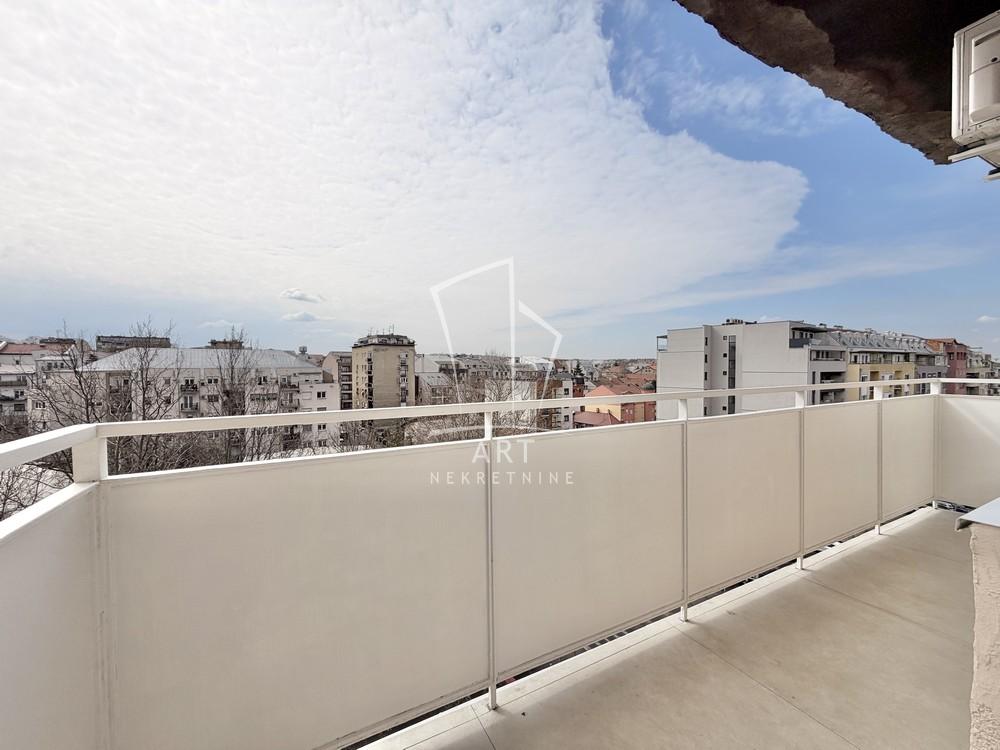 Stan na prodaju u Beogradu, Vračar, dvosoban, 43m2, cena 200000 evra