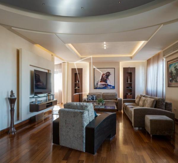 Stan na prodaju u Beogradu, Banovo brdo, trosoban, 137m2, cena 480000 evra