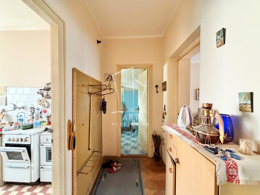 Stan na prodaju u Beogradu, Zvezdara, dvosoban, 59m2, cena 310000 evra