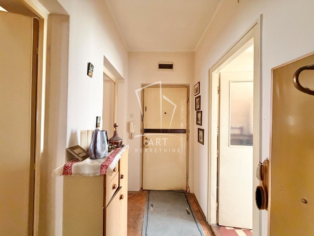 Stan na prodaju u Beogradu, Zvezdara, dvosoban, 59m2, cena 310000 evra