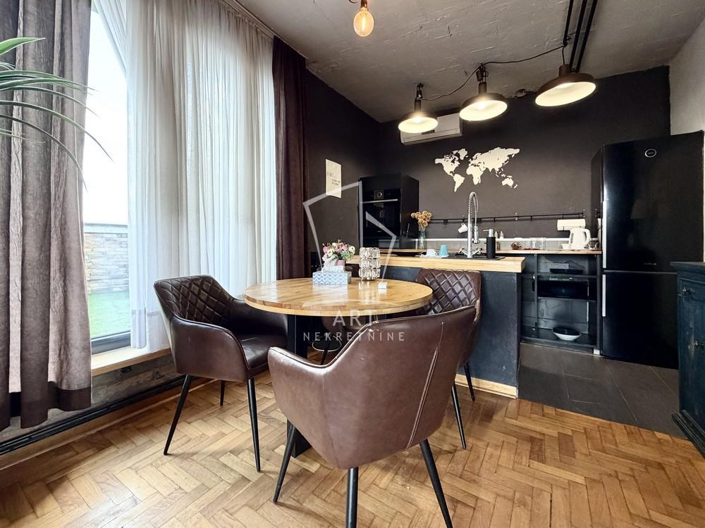 Stan na prodaju u Beogradu, Novi Beograd blok 11C (Stari Merkator), jednoiposoban, 38m2, cena 155000 evra