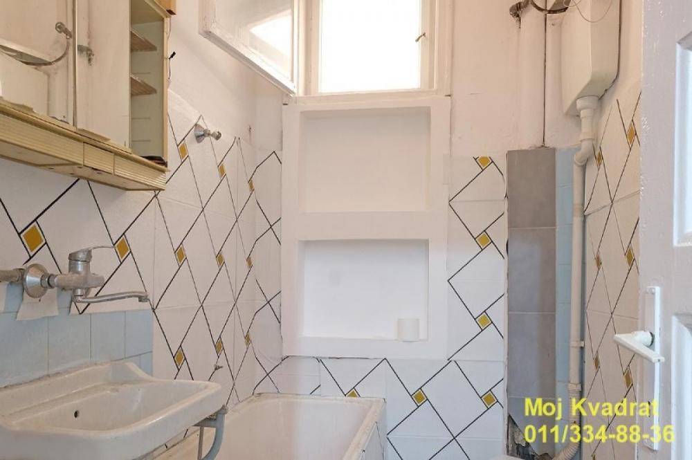 Stan na prodaju u Beogradu, Južni bulevar, dvosoban, 69m2, cena 195000 evra