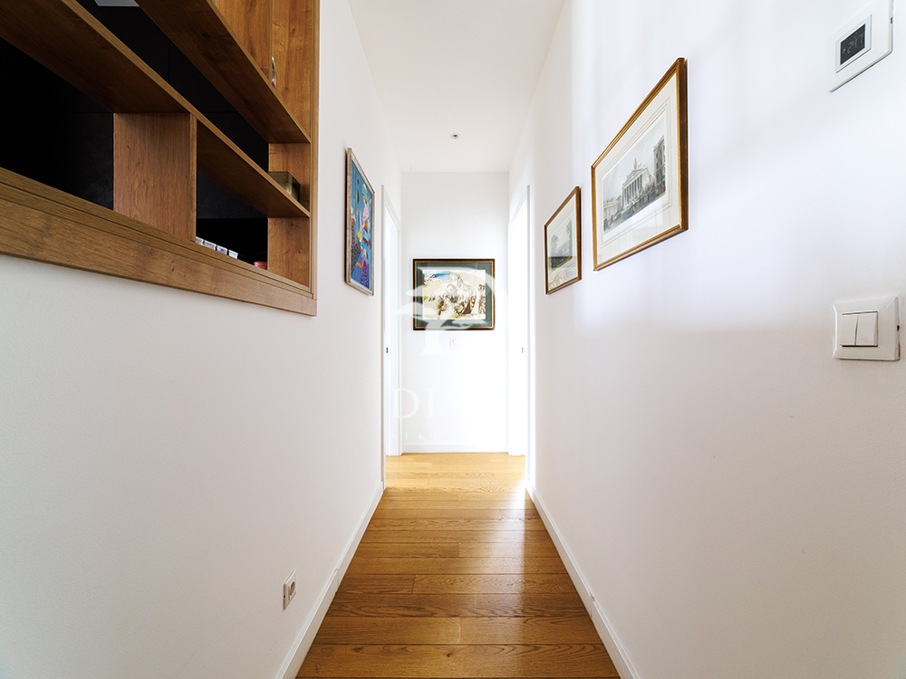 Stan na prodaju u Beogradu, Savski venac, cetvorosoban, 107m2, cena 684800 evra