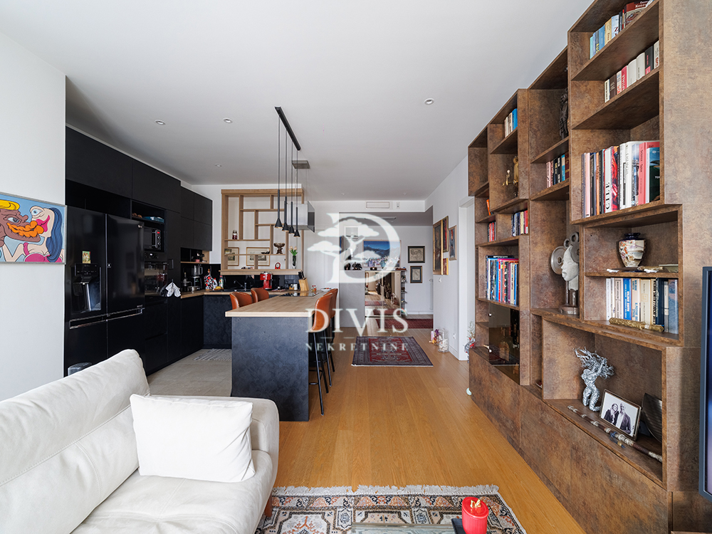 Stan na prodaju u Beogradu, Savski venac, cetvorosoban, 107m2, cena 684800 evra