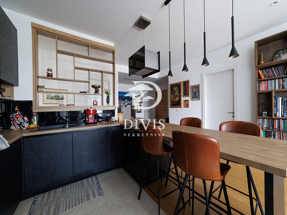 Stan na prodaju u Beogradu, Savski venac, cetvorosoban, 107m2, cena 684800 evra