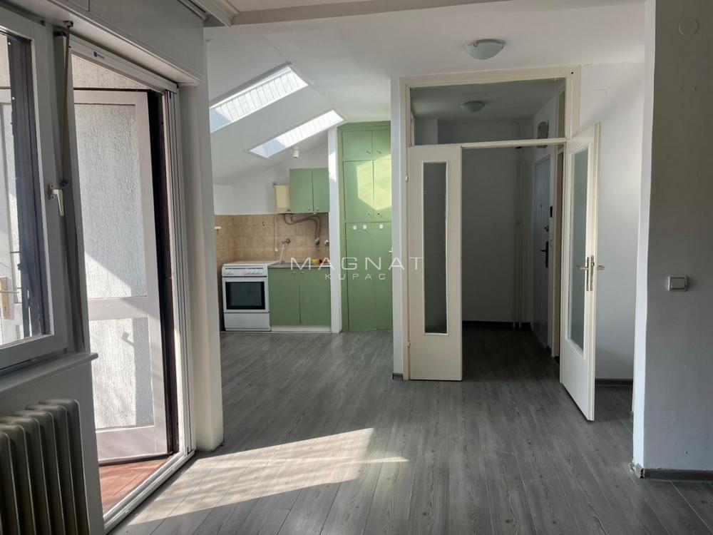 Stan na prodaju u Beogradu, Banovo brdo, jednosoban, 44m2, cena 142000 evra