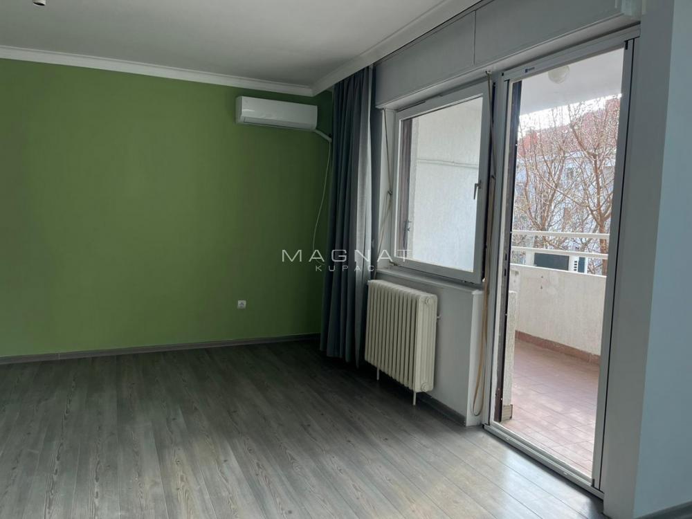 Stan na prodaju u Beogradu, Banovo brdo, jednosoban, 44m2, cena 142000 evra