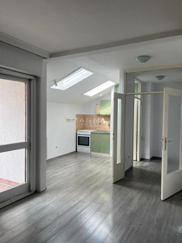 Stan na prodaju u Beogradu, Banovo brdo, jednosoban, 44m2, cena 142000 evra