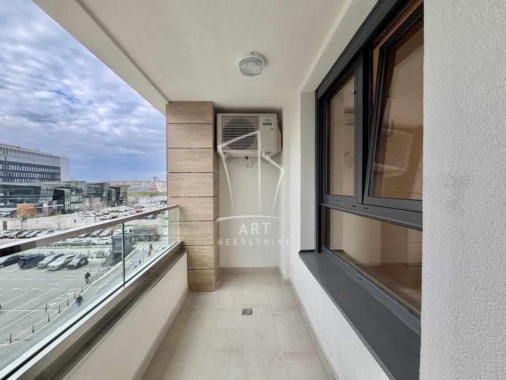 Stan na prodaju u Beogradu, Novi Beograd, dvosoban, 59m2, cena 305000 evra