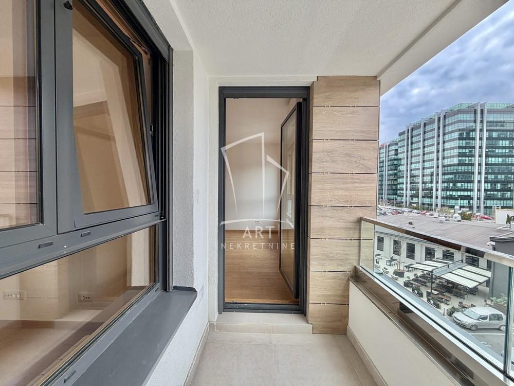 Stan na prodaju u Beogradu, Novi Beograd, dvosoban, 59m2, cena 305000 evra