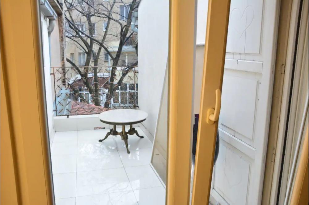 Stan na prodaju u Beogradu, Kalenić pijaca, trosoban, 82m2, cena 320000 evra