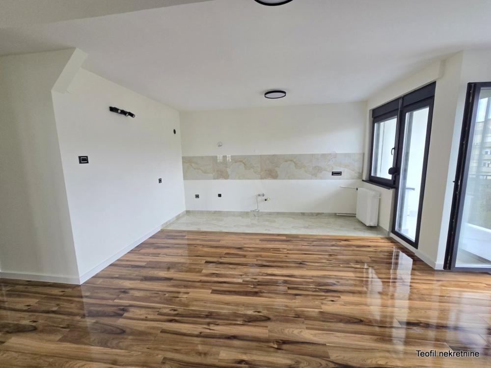 Stan na prodaju u Beogradu, Južni bulevar, trosoban, 75m2, cena 299000 evra