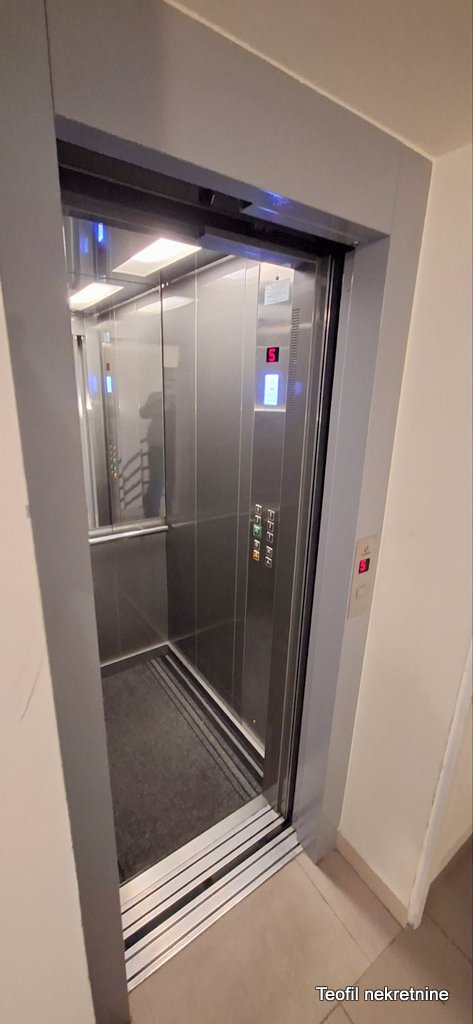 Stan na prodaju u Beogradu, Gornji Dorćol, dvosoban, 43m2, cena 193900 evra