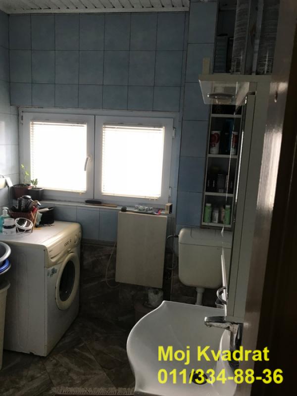 Stan na prodaju u Beogradu, Cerak, trosoban, 85m2, cena 143000 evra