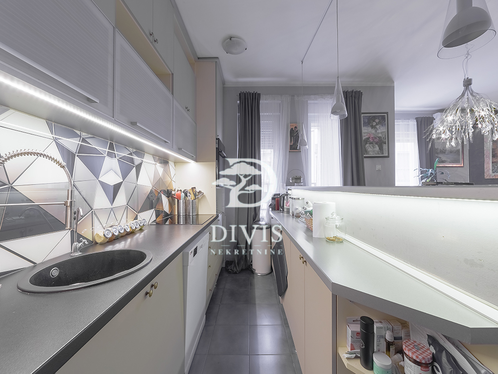 Stan na prodaju u Beogradu, Neimar, 196m2, cena 530000 evra