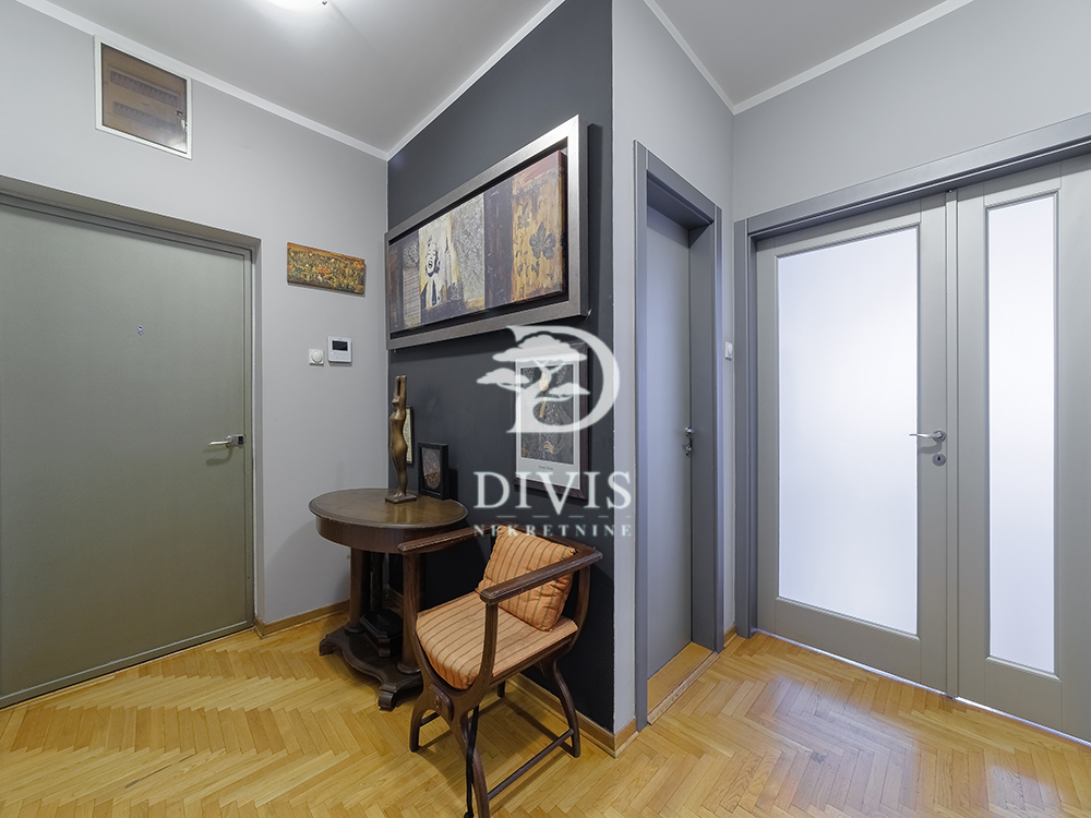 Stan na prodaju u Beogradu, Neimar, 196m2, cena 530000 evra