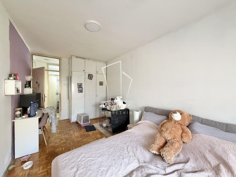 Stan na prodaju u Beogradu, Novi Beograd blok 63, trosoban, 84m2, cena 269312 evra