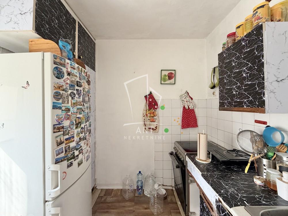 Stan na prodaju u Beogradu, Novi Beograd blok 63, trosoban, 84m2, cena 269312 evra