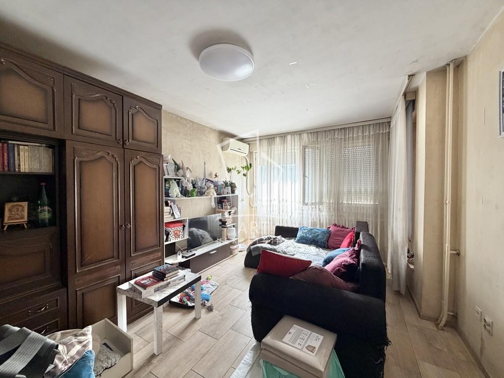 Stan na prodaju u Beogradu, Novi Beograd blok 63, trosoban, 84m2, cena 269312 evra