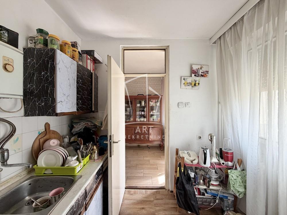 Stan na prodaju u Beogradu, Novi Beograd blok 63, trosoban, 84m2, cena 269312 evra