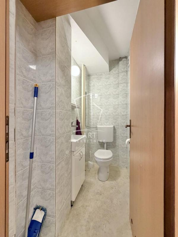 Stan na prodaju u Beogradu, Banovo brdo, dvoiposoban, 69m2, cena 280000 evra