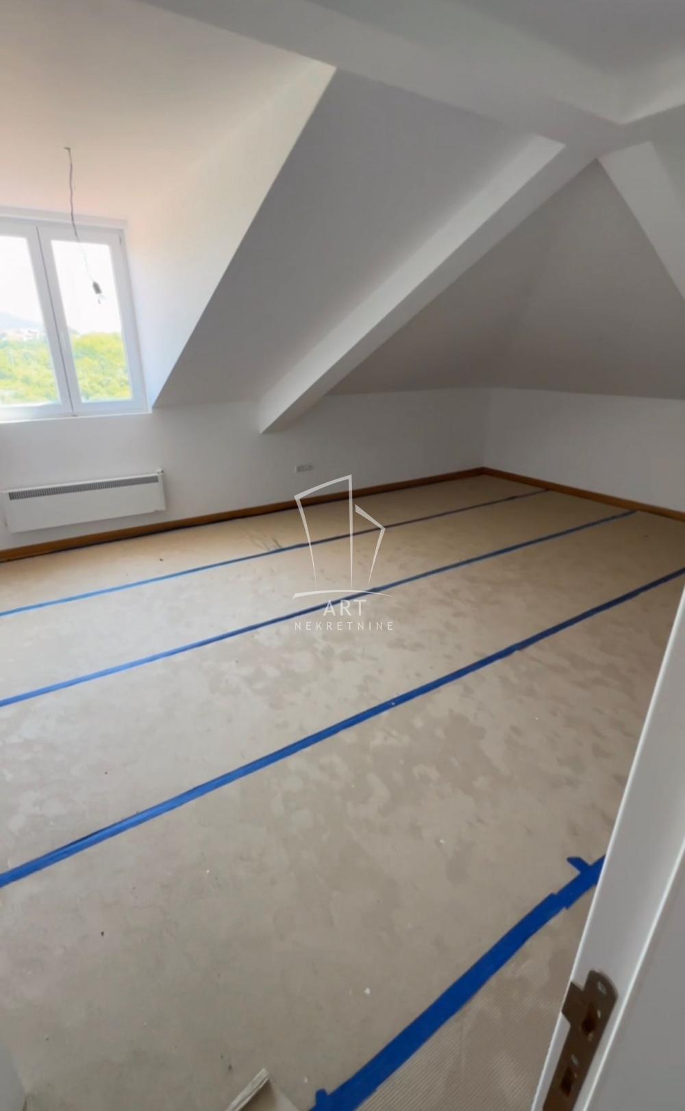 Stan na prodaju u Beogradu, Jajinci, trosoban, 127m2, cena 191500 evra