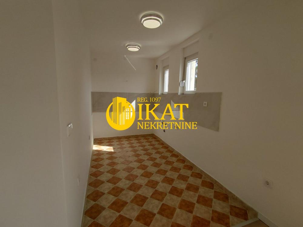 Stan na prodaju u Beogradu, Zvezdara, cetvorosoban, 74m2, cena 224000 evra