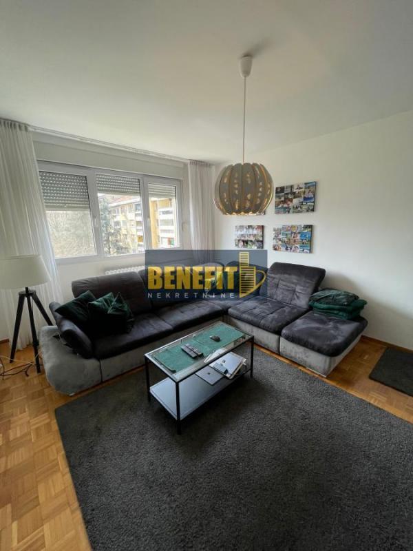 Stan na prodaju u Beogradu, Prvomajska, dvosoban, 66m2, cena 185000 evra