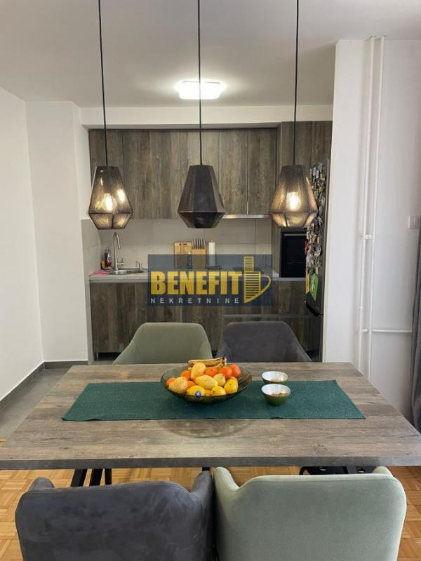 Stan na prodaju u Beogradu, Prvomajska, dvosoban, 66m2, cena 185000 evra