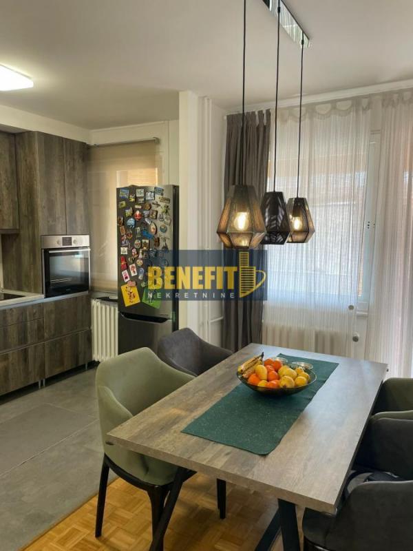 Stan na prodaju u Beogradu, Prvomajska, dvosoban, 66m2, cena 185000 evra