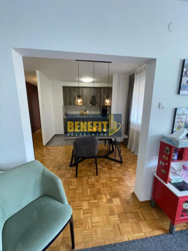 Stan na prodaju u Beogradu, Prvomajska, dvosoban, 66m2, cena 185000 evra