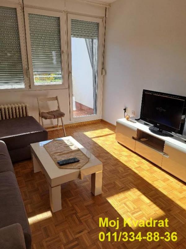 Stan na prodaju u Beogradu, Novi Beograd blok 45 (TC Enjub), dvosoban, 66m2, cena 245000 evra