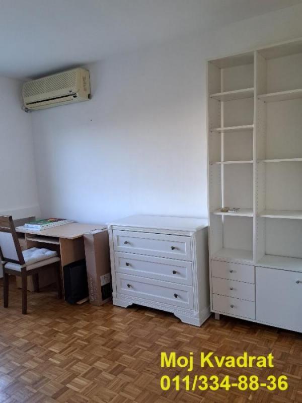 Stan na prodaju u Beogradu, Novi Beograd blok 45 (TC Enjub), dvosoban, 66m2, cena 245000 evra