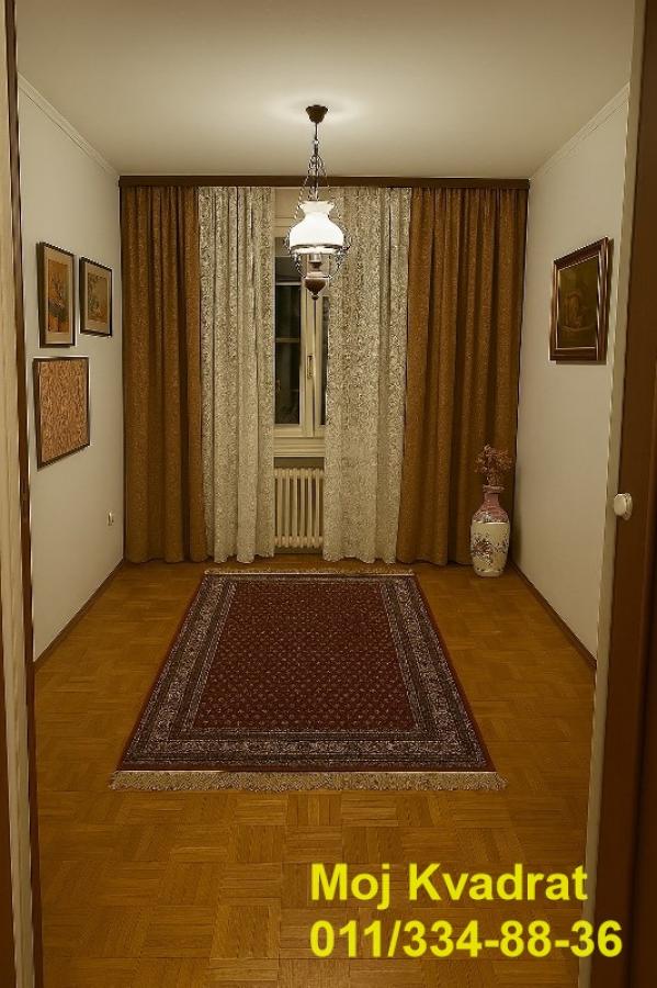 Stan na prodaju u Beogradu, Karađorđev park, cetvorosoban, 73m2, cena 310000 evra