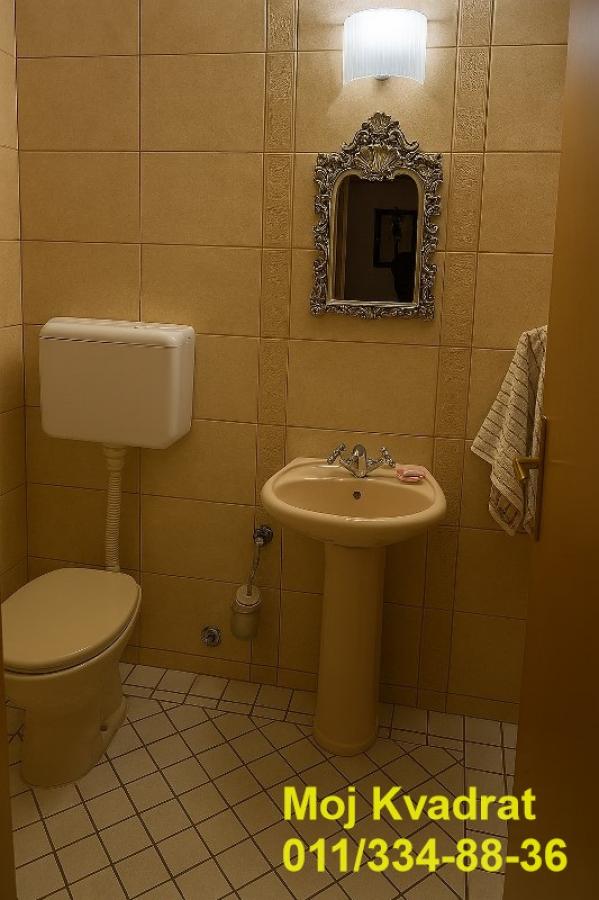 Stan na prodaju u Beogradu, Karađorđev park, cetvorosoban, 73m2, cena 310000 evra