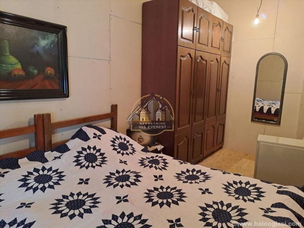 Stan na prodaju u Beogradu, Vračar (Centar), trosoban, 72m2, cena 328500 evra