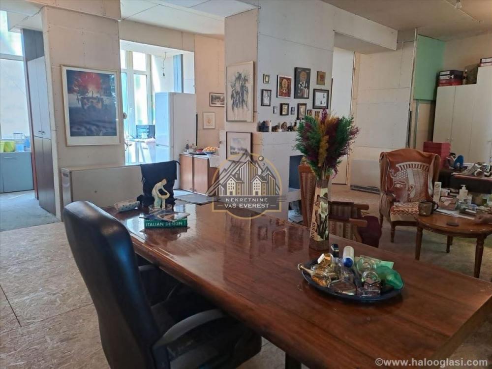 Stan na prodaju u Beogradu, Vračar (Centar), trosoban, 72m2, cena 328500 evra