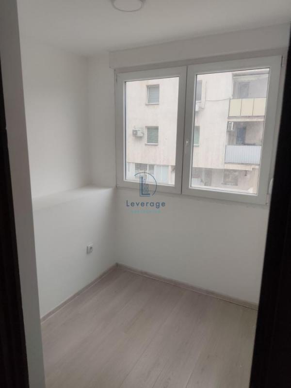 Stan na prodaju u Beogradu, Žarkovo, dvoiposoban, 66m2, cena 165000 evra