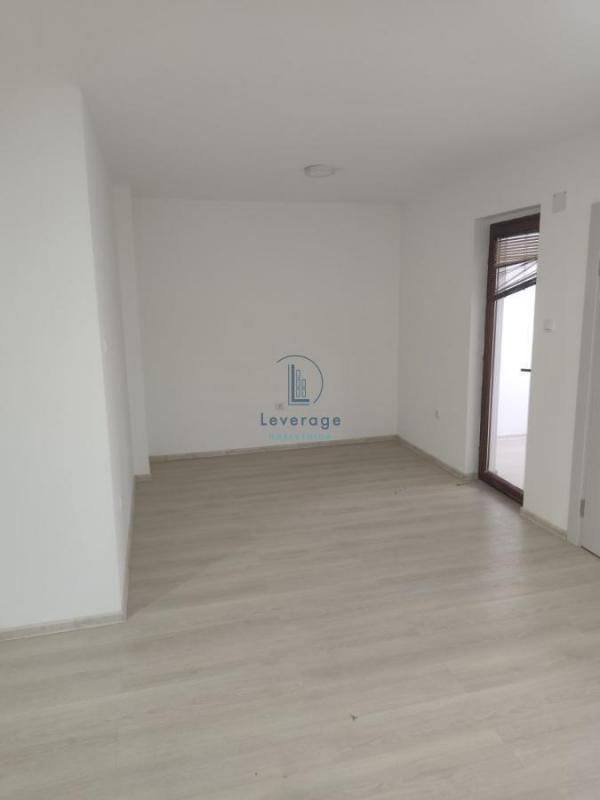 Stan na prodaju u Beogradu, Žarkovo, dvoiposoban, 66m2, cena 165000 evra