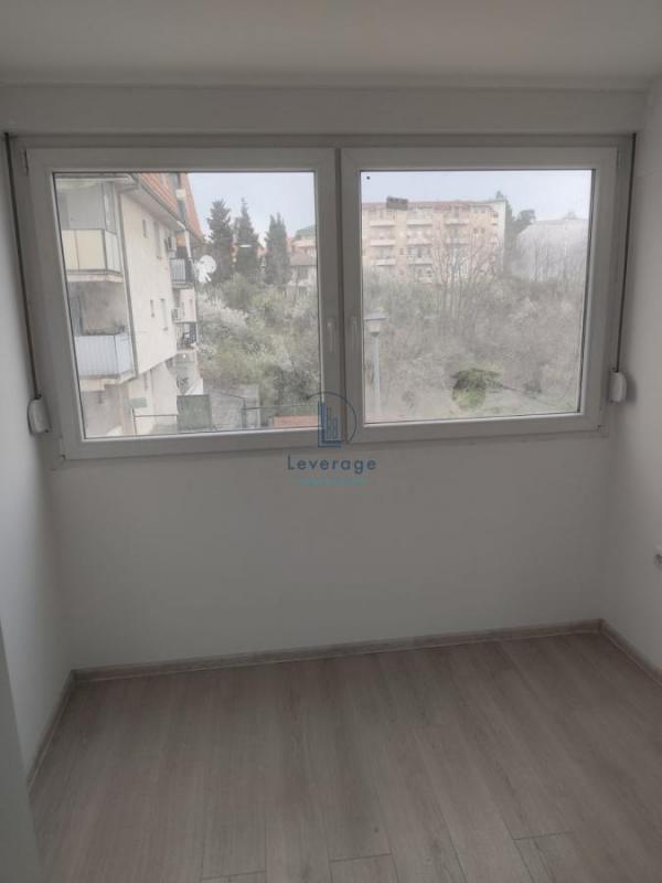 Stan na prodaju u Beogradu, Žarkovo, dvoiposoban, 66m2, cena 165000 evra