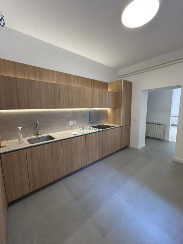 Stan na prodaju u Beogradu, Dorćol, trosoban, 130m2, cena 620000 evra