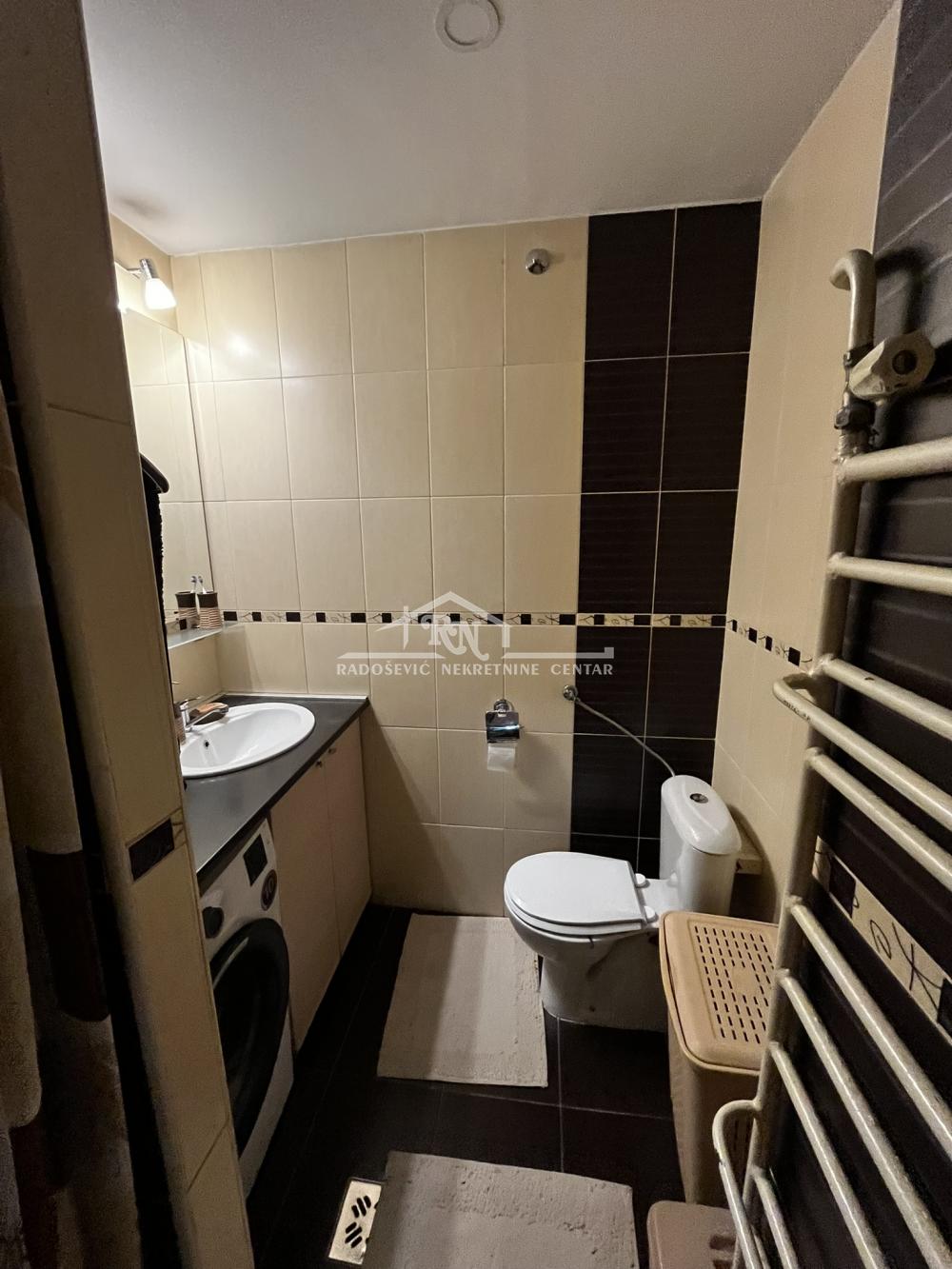 Stan na prodaju u Beogradu, Karaburma, 110m2, cena 278000 evra